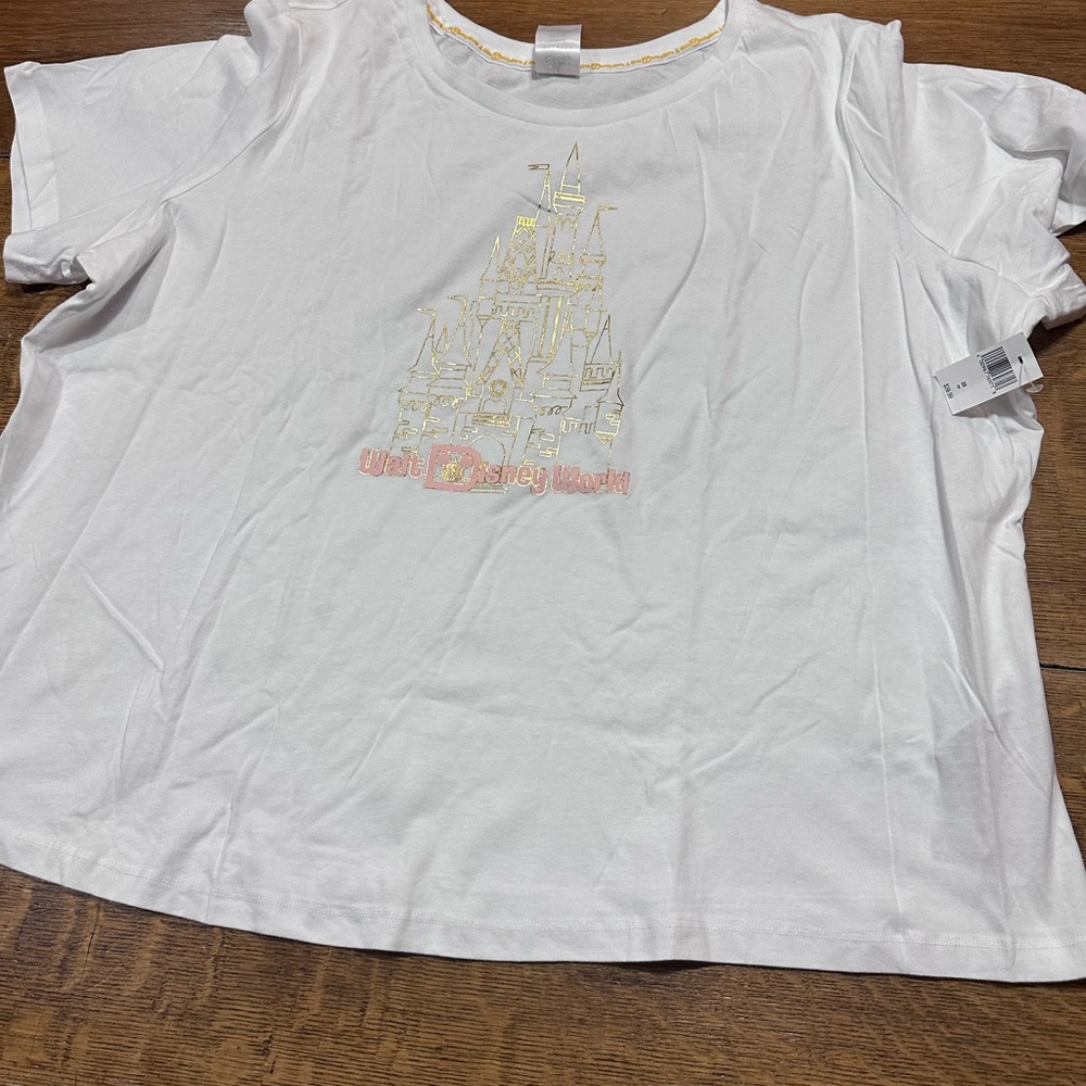 Walt‎ Disney World NWT Cinderella Castle T-shirt gold foil graphic sz 2 XL